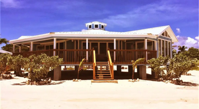 5 Beach Homes Near White Sand Beaches of South Andros, Забронировать Вилла Кемпс Бэй Andros Island