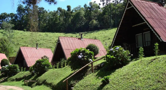 Шале с красивым видом из окна Hotel Fazenda Floresta Negra
