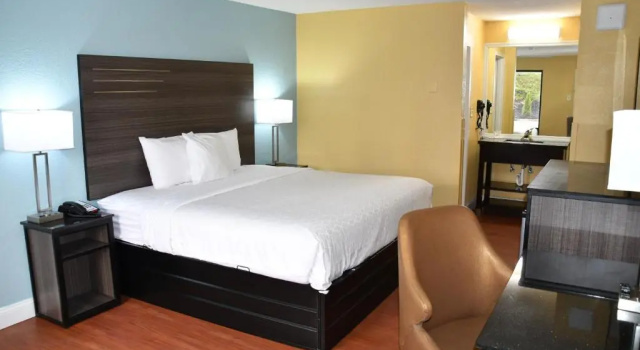Номер Standard Baymont by Wyndham Macon I-75