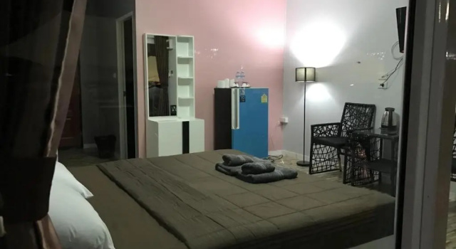 Апартаменты с балконом и с красивым видом из окна R2 Apartment Service