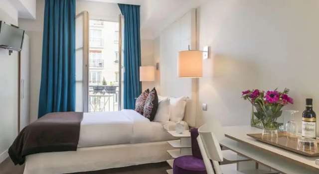 Двухместный номер Superior с балконом Hotel Le Placide Saint-Germain Des Prés