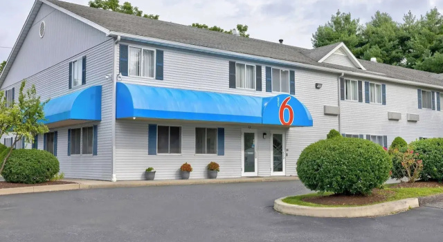 Motel 6 Bethel, CT - Danbury, Rezervasyon Motel Danbury Connecticut