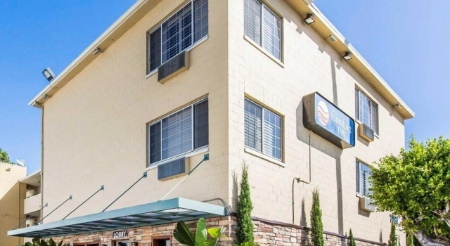 Comfort Inn Near the Sunset Strip