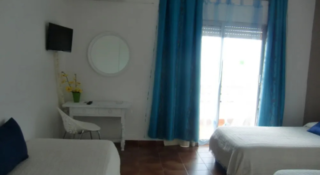 Трёхместный номер Standard с балконом Hotel Plaza Miami - Sólo Adultos