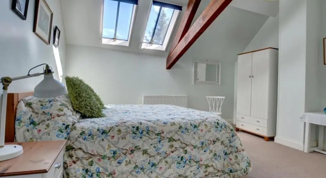 Unique Converted Barn in Hartfield, Забронировать Отель Отели Хивер с парковкой, Парковка