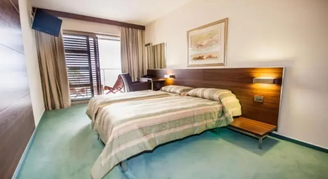 Двухместный номер Superior с балконом и с видом на море Hotel Maxim