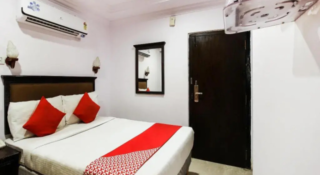 Hotel Srinivasa Residency by OYO Rooms, Забронировать Отель Хайдарабад Hyderabad Region