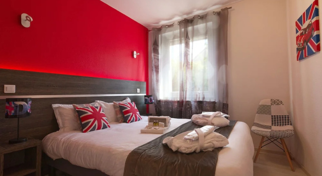 Номер Standard Logis Hôtel Centrotel et Spa Bulles d'Allier