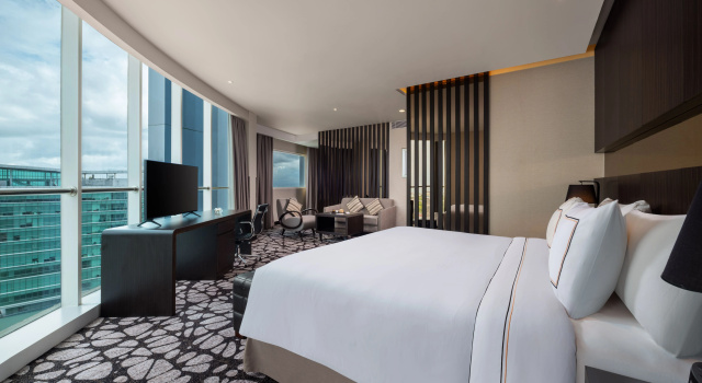 Полулюкс Meliá Makassar