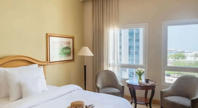 Business dublu suite Mövenpick Hotel Doha