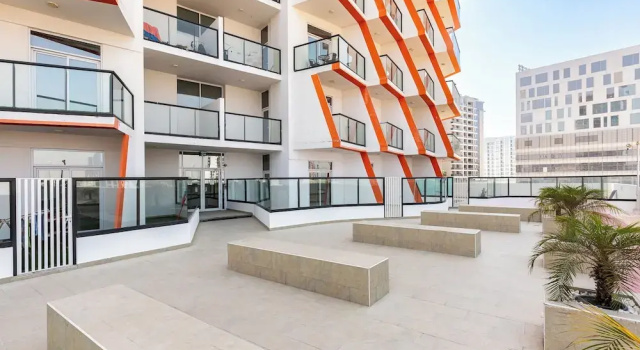 SIMPLY COMFORT Binghatti Gateway Family 2BR with Balcony, Close to Dubai Mall & Burj Khalifa, Забронировать Апартаменты/квартира Дубай Эмират Дубай