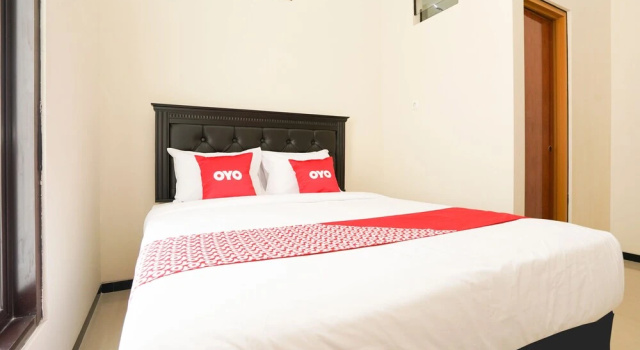 Anie Residence by OYO Rooms, Rezervasyon Otel Tembok East Java