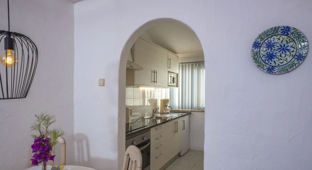 Апартаменты Elegant two Bedroom Apartment