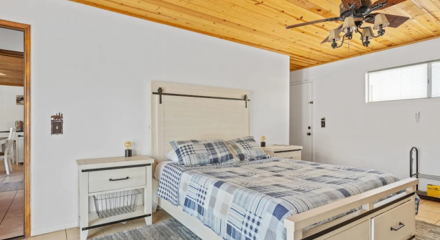 Your Next Escape at Charlotte's Chateau!, Забронировать Дом для отпуска Woodlands Калифорния