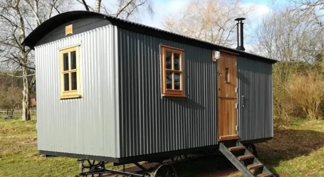 Gaggle Of Geese Pub & Shepherd Huts, Rezervați Pensiune Ansty Dorset
