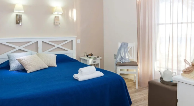 Comfortable Apartment With one Sleeping Cabin Near the Beach, Забронировать Апартаменты/квартира Отели Порнише с бассейном, Бассейн