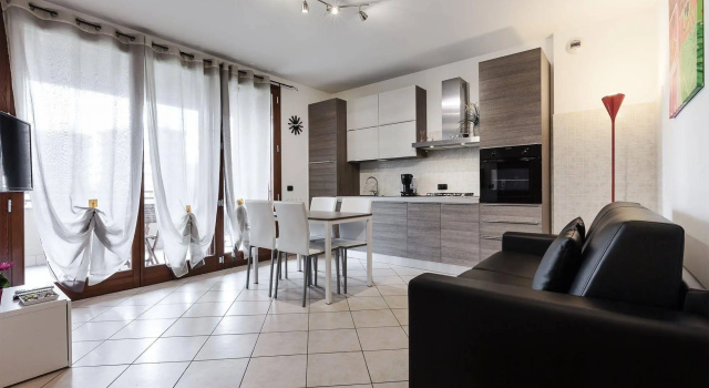 Suitelowcost - Limbiate Studio