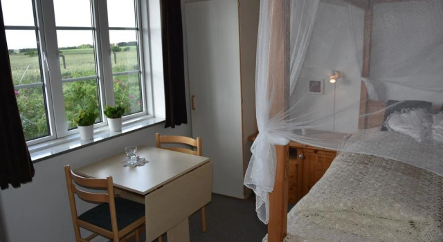 Henne Strand Ferie Accommodation, Rezervasyon Tatil Evi Norre Nebel 