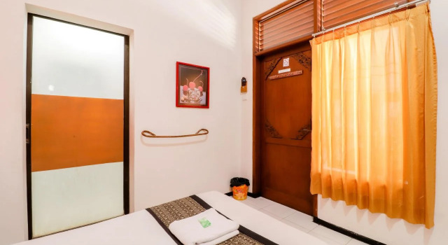 Reddoorz @ Letjen sutoyo