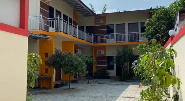 RedDoorz near Stasiun Kroya, Rezervasyon Otel Kroya Central Java