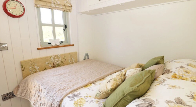 The Laburnum Retreat, Book Hotel High Peak Merseyside