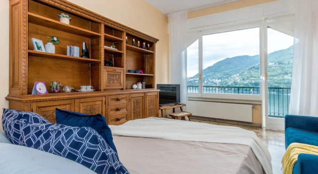 JOIVY Garden Oasis: 1BR Apt w/ Balcony & Parking, Забронировать Апартаменты/квартира Отели Блевио с парковкой, Парковка