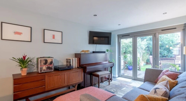 Stylish and Cosy Home in Central Cambridge, Забронировать Отель Отели Кембриджа с парковкой, рядом с Железнодорожный вокзал Кембриджа, Парковка