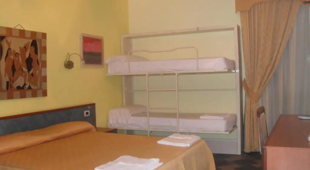 Четырёхместный номер Standard Hotel Blumentag