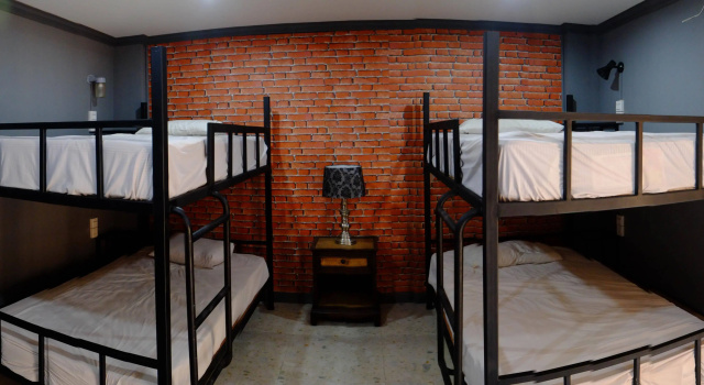 Baan Lansa Bed & Bar - Hostel, Забронировать Хостел Отели провинции Чианг Мая с парковкой, Парковка