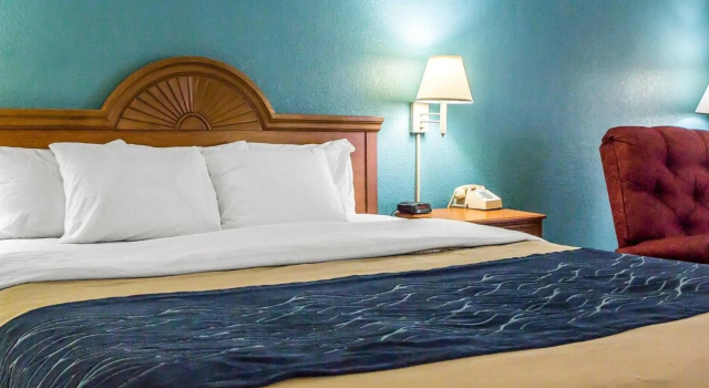 Двухместный номер Standard Quality Inn & Suites Circleville