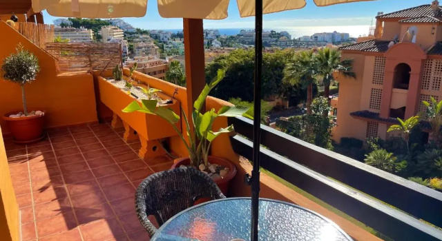 Апартаменты Luxury 1 bed apartment with pool and ocean views