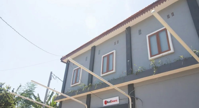 RedDoorz Syariah near Universitas 17 Agustus Banyuwangi, Rezervasyon Otel Banyuwangi East Java