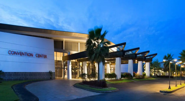 Novotel Manado Golf Resort & Convention Center, Забронировать Курортный отель Отели Сулавеси по системе «всё включено», Всё включено