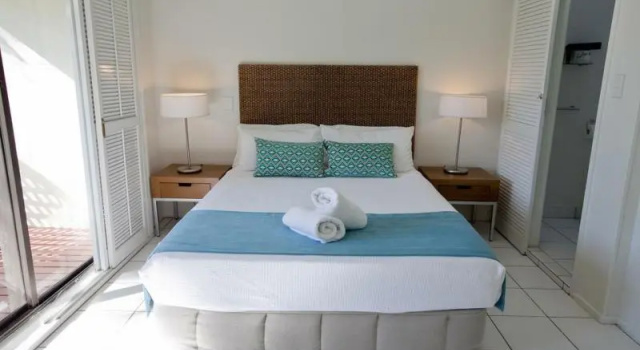 Beachfront Terraces with Onsite Reception & Check In, Забронировать Отель Отели Порта Дугласа 3 звезды, 3*