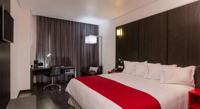 Ramada Encore by Wyndham Puebla, Varaa Hotelli State of Puebla hotellit, joissa on uima-allas, Uima-allas