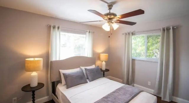 Brief Homes - The Victor 2 Bedroom Apartment#1, Забронировать Отель Окленд-Парк штат Флорида