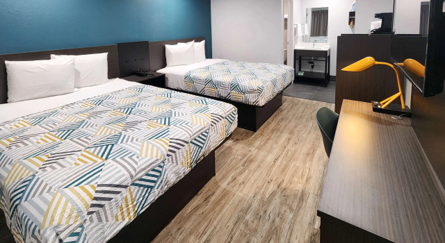 Четырёхместный номер Standard Studio 6 Suites San Ysidro CA San Diego South Bay