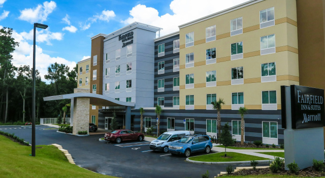 Fairfield Inn & Suites by Marriott Gainesville I-75, Забронировать Отель Гейнсвилл штат Флорида
