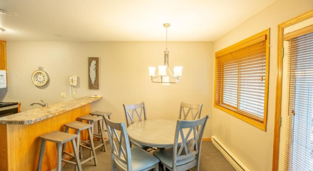 Люкс с 2 комнатами Westwood Shores Waterfront Resort