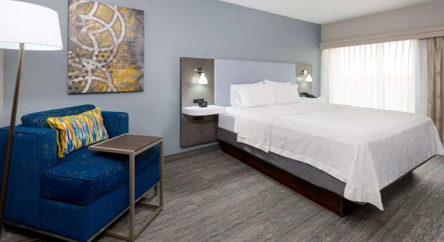 Hampton Inn & Suites Kansas City-Country Club Plaza, Varaa Hotelli Kansas hotellit, joissa on aamiainen, Aamiainen
