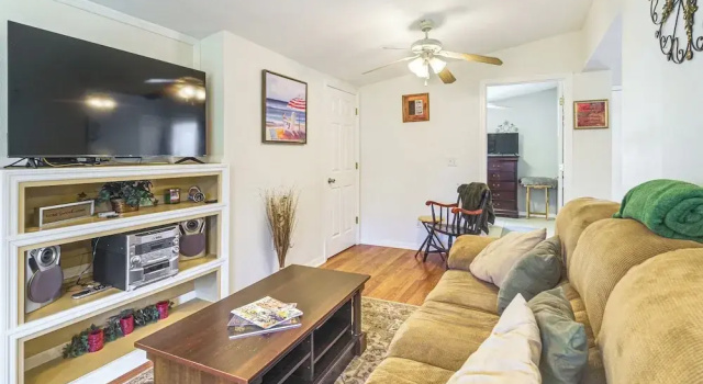1 Mi to Lake Jackson: Home w/ Screened Patio!, Varaa Lomakoti Sebring 