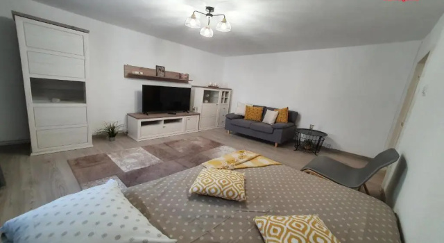 MIA Central, Large Apart, 3 rooms, 2 baths, AFI Mall