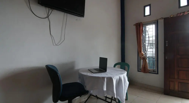 Hotel O Lona Guest House SyariahNearScience Park Universitas Riau, Забронировать Гостевой дом Парит 