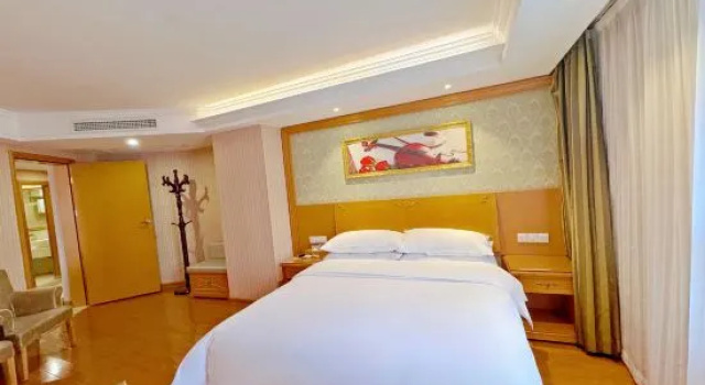 Люкс Vienna Hotel (Quanzhou High-speed Railway Bus Station)