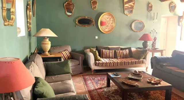 Large Air-conditioned Villa in Arles, Rezervasyon Villa Arles Villalar, Villa