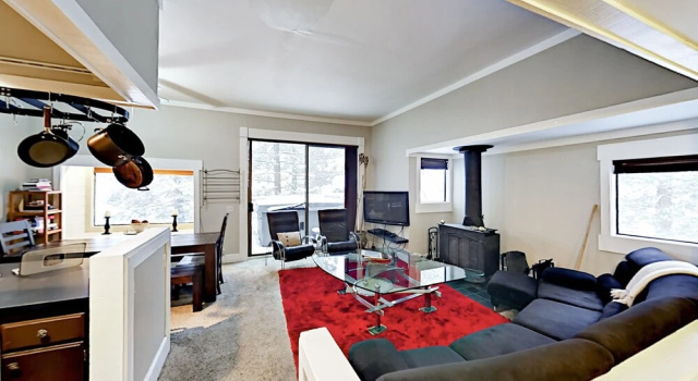 350 Yards To Lift! Private Hot Tub 3 Bedroom Townhouse, Book Feriehus Stateline Sommerhuse, Hytte