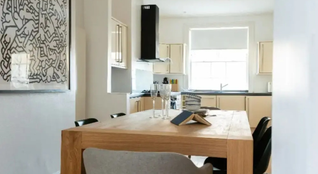 The Kings Row- Quiet 3BD Near Kings Cross