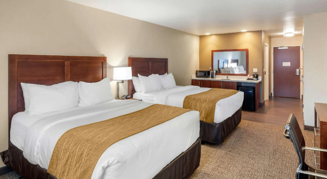 Четырёхместный номер Standard Comfort Inn & Suites Coeur d'Alene