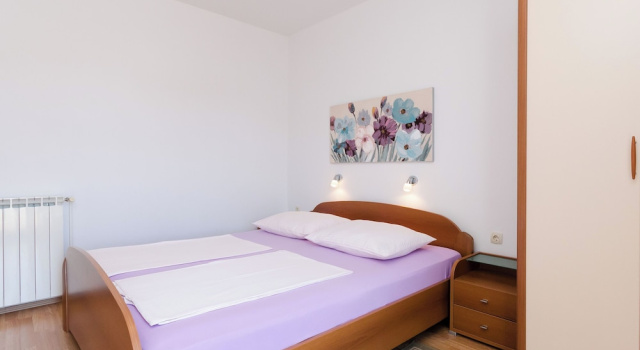 Apartment Branka, Buchen Sie Ferienwohnung Hotels in Insel Rab mit Parkplatz, Parkplätze
