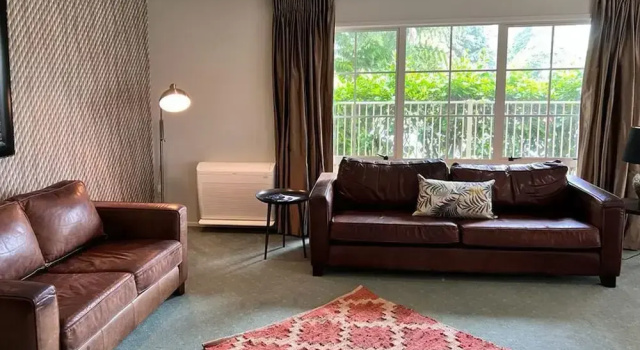 Семейный люкс с 3 комнатами Silver Fern Rotorua Suites & Spa